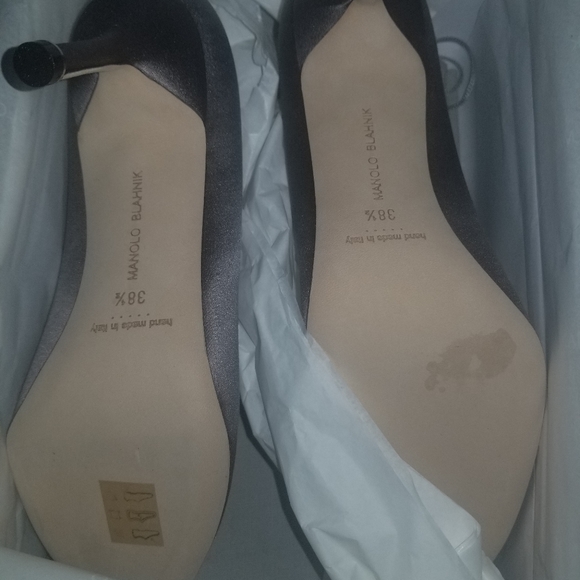 [Sold] Brand New Manolo Blahnik Hangisi Grey Satin - Picture 5 of 6